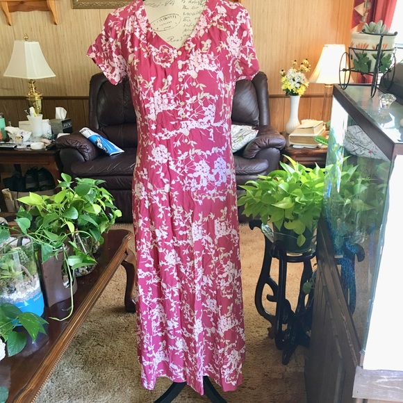 Eddie Bauer Dresses & Skirts - Eddie Bauer petite floral maxi dress💐